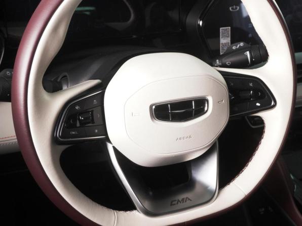 Geely Monjaro I с пробегом 2024 года, цена 3 531 000 рублей, 17748 км, внедорожник, Автокод Объявления