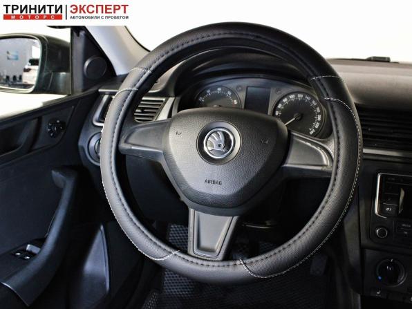 Skoda Rapid I с пробегом 2015 года, цена 697 000 рублей, 231134 км, лифтбек, Автокод Объявления