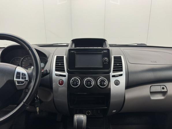 Mitsubishi Pajero Sport II Рестайлинг с пробегом 2015 года, цена 2 180 000 рублей, 180998 км, внедорожник, Автокод Объявления
