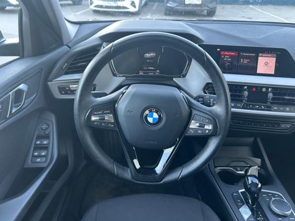 BMW 1 серии III (F40) с пробегом 2020 года, цена 2 450 000 рублей, 117026 км, хэтчбек, Автокод Объявления