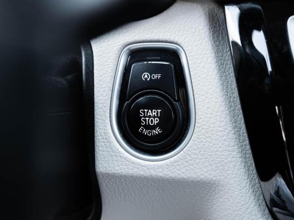 BMW 3 серии VI (F3x) Рестайлинг с пробегом 2017 года, цена 2 014 000 рублей, 95212 км, седан, Автокод Объявления