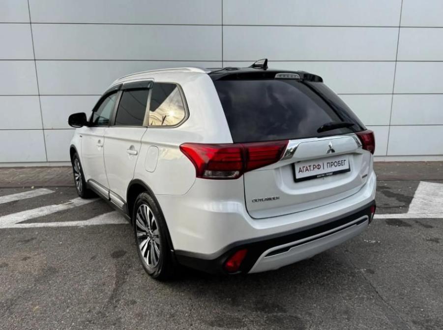 Mitsubishi Outlander III Рестайлинг 3 Ставрополь  - изображение 7