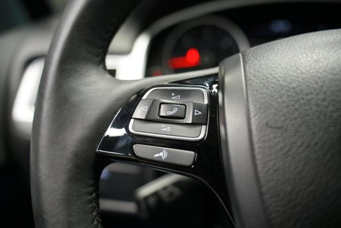 Volkswagen Touareg II Рестайлинг с пробегом 2015 года, цена 2 740 000 рублей, 239463 км, внедорожник, Автокод Объявления