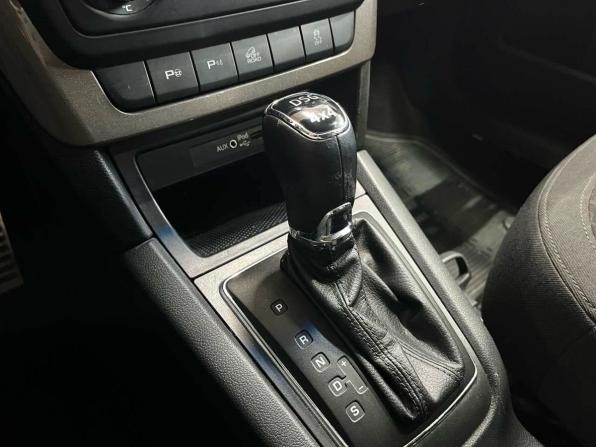 Skoda Yeti I Рестайлинг с пробегом 2015 года, цена 1 129 900 рублей, 163552 км, внедорожник, Автокод Объявления