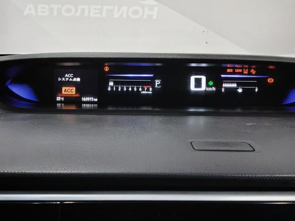 Honda Stepwgn V Рестайлинг с пробегом 2019 года, цена 2 499 000 рублей, 163972 км, минивэн, Автокод Объявления