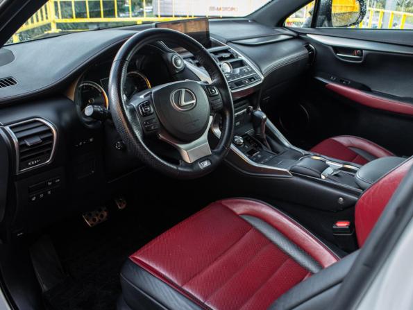 Lexus NX I Рестайлинг с пробегом 2019 года, цена 3 999 000 рублей, 66056 км, внедорожник, Автокод Объявления