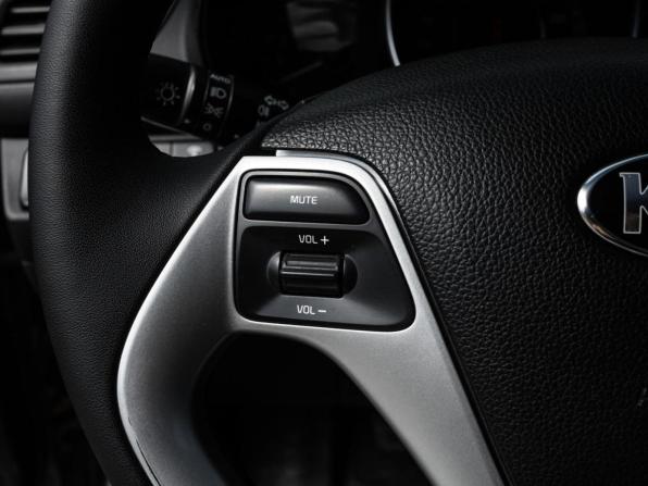 Kia Rio III Рестайлинг с пробегом 2015 года, цена 1 065 000 рублей, 212590 км, хэтчбек, Автокод Объявления