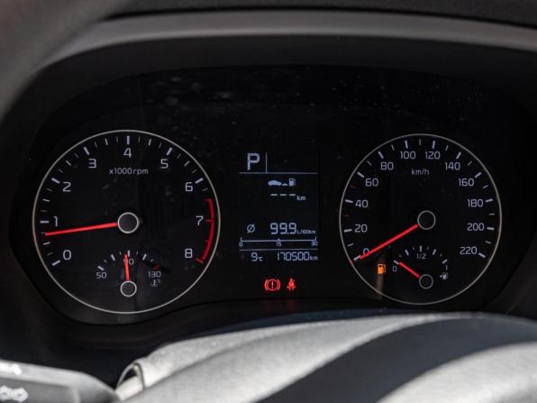 Kia Rio IV Рестайлинг с пробегом 2021 года, цена 1 340 000 рублей, 170500 км, седан, Автокод Объявления