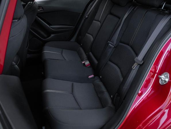 Mazda 3 III (BM) Рестайлинг с пробегом 2018 года, цена 1 920 000 рублей, 82457 км, хэтчбек, Автокод Объявления