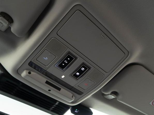 Land Rover Range Rover Evoque II Рестайлинг с пробегом 2024 года, цена 5 195 055 рублей, 21238 км, внедорожник, Автокод Объявления