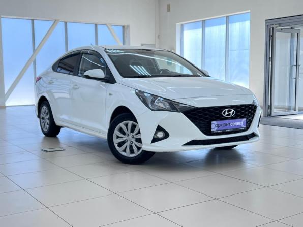 Hyundai Solaris II Рестайлинг с пробегом 2020 года, цена 1 320 000 рублей, 122780 км, седан, Автокод Объявления