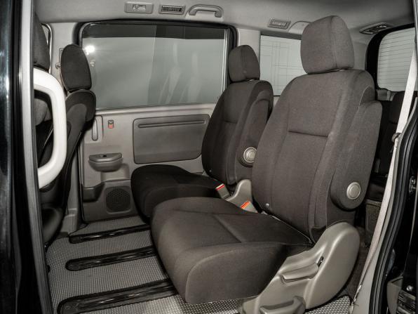Honda Stepwgn V с пробегом 2015 года, цена 1 600 500 рублей, 114429 км, минивэн, Автокод Объявления