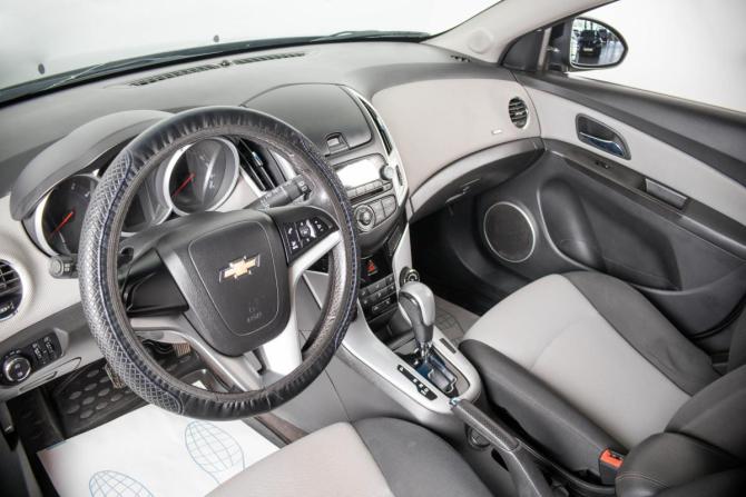 Chevrolet Cruze I Рестайлинг с пробегом 2014 года, цена 899 000 рублей, 190254 км, хэтчбек, Автокод Объявления