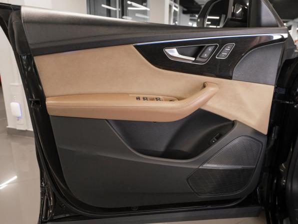 Audi Q8 I (4M) с пробегом 2018 года, цена 6 800 000 рублей, 124703 км, внедорожник, Автокод Объявления
