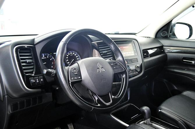 Mitsubishi Outlander III Рестайлинг 2 с пробегом 2018 года, цена 2 070 000 рублей, 100233 км, внедорожник, Автокод Объявления