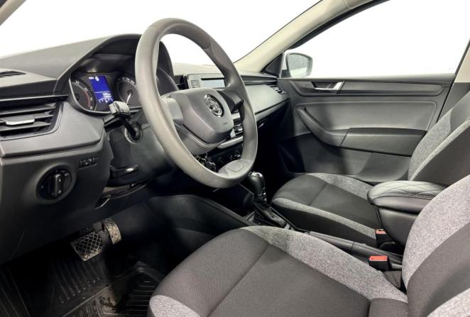 Skoda Rapid II с пробегом 2021 года, цена 1 650 000 рублей, 77003 км, лифтбек, Автокод Объявления