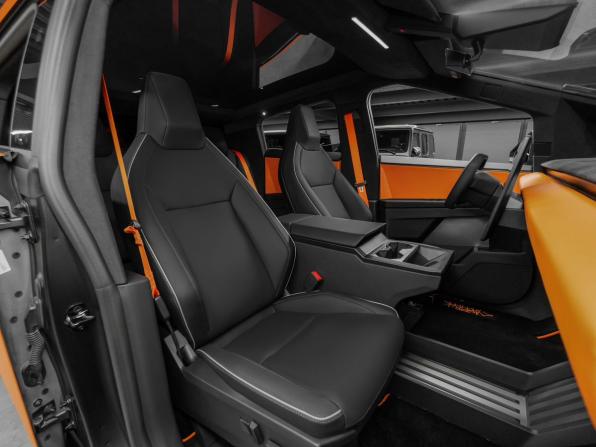 Tesla Cybertruck с пробегом 2024 года, цена 20 500 000 рублей, 2182 км, пикап, Автокод Объявления