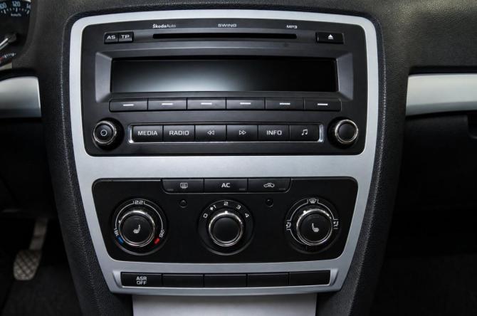 Skoda Octavia II (A5) Рестайлинг с пробегом 2010 года, цена 779 000 рублей, 249000 км, лифтбек, Автокод Объявления