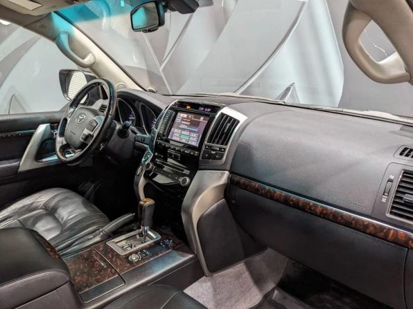 Toyota Land Cruiser 200 Series Рестайлинг 1 с пробегом 2012 года, цена 3 190 000 рублей, 391615 км, внедорожник, Автокод Объявления