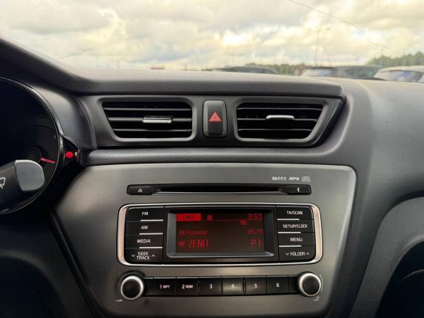 Kia Rio III Рестайлинг с пробегом 2017 года, цена 850 000 рублей, 268879 км, седан, Автокод Объявления