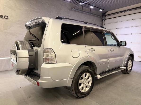 Mitsubishi Pajero IV Рестайлинг 1 с пробегом 2011 года, цена 1 600 000 рублей, 301938 км, внедорожник, Автокод Объявления