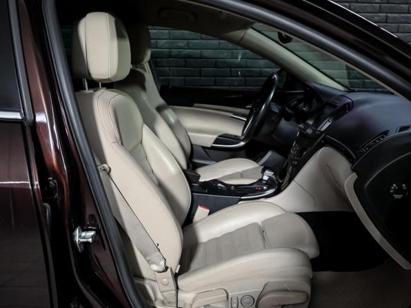 Opel Insignia I Рестайлинг с пробегом 2014 года, цена 1 350 000 рублей, 160180 км, хэтчбек, Автокод Объявления