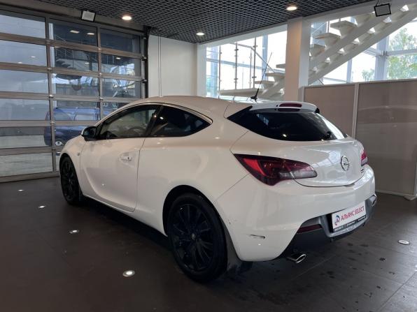 Opel Astra J Рестайлинг с пробегом 2014 года, цена 899 000 рублей, 217487 км, хэтчбек, Автокод Объявления