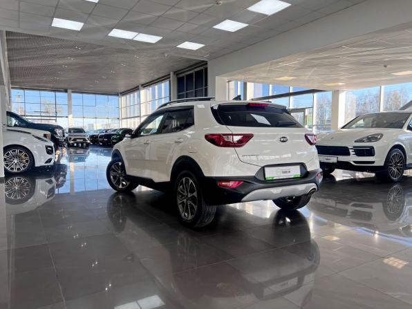 Kia Stonic I с пробегом 2018 года, цена 1 695 000 рублей, 156988 км, внедорожник, Автокод Объявления