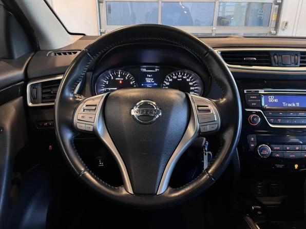 Nissan Qashqai II с пробегом 2018 года, цена 1 924 000 рублей, 124460 км, внедорожник, Автокод Объявления