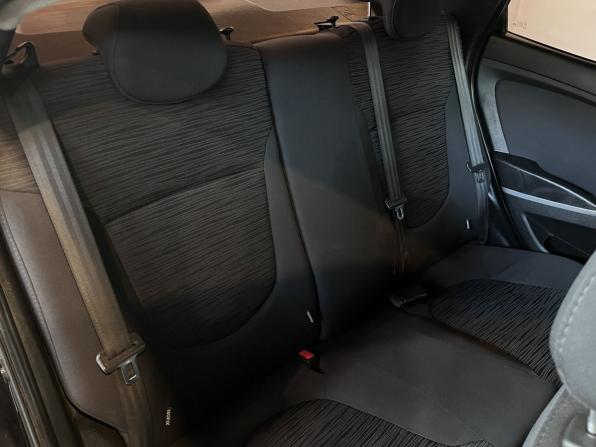 Hyundai Solaris I Рестайлинг с пробегом 2015 года, цена 1 015 000 рублей, 157900 км, седан, Автокод Объявления