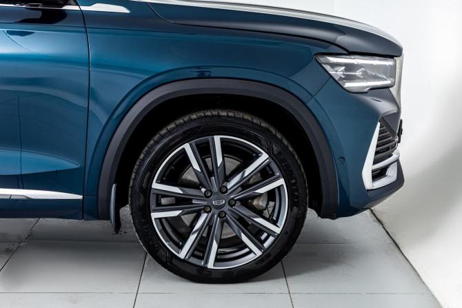 Geely Monjaro I с пробегом 2023 года, цена 3 335 000 рублей, 48583 км, внедорожник, Автокод Объявления