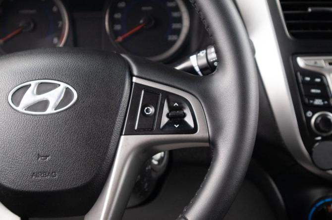 Hyundai Solaris I Рестайлинг с пробегом 2015 года, цена 799 000 рублей, 125000 км, седан, Автокод Объявления