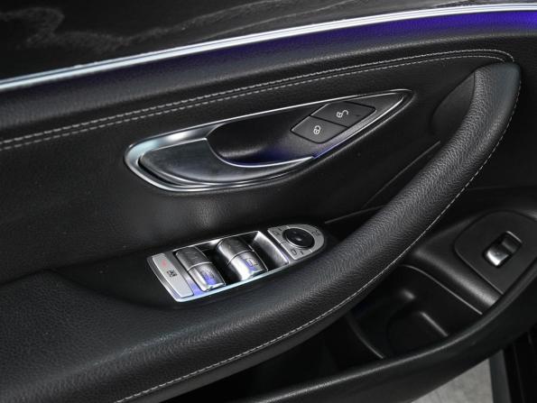 Mercedes-Benz E-Класс V (W213 S213 C238) с пробегом 2018 года, цена 3 190 000 рублей, 150101 км, седан, Автокод Объявления