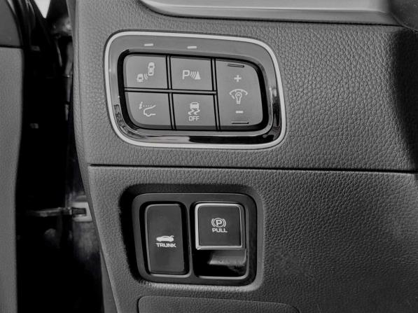 Hyundai Equus II Рестайлинг с пробегом 2014 года, цена 1 810 000 рублей, 196799 км, седан, Автокод Объявления