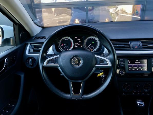 Skoda Rapid I Рестайлинг с пробегом 2017 года, цена 1 399 000 рублей, 75401 км, лифтбек, Автокод Объявления