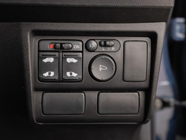 Honda Freed I с пробегом 2010 года, цена 940 000 рублей, 220879 км, компактвэн, Автокод Объявления