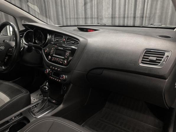 Kia Ceed II с пробегом 2012 года, цена 1 049 000 рублей, 217000 км, хэтчбек, Автокод Объявления