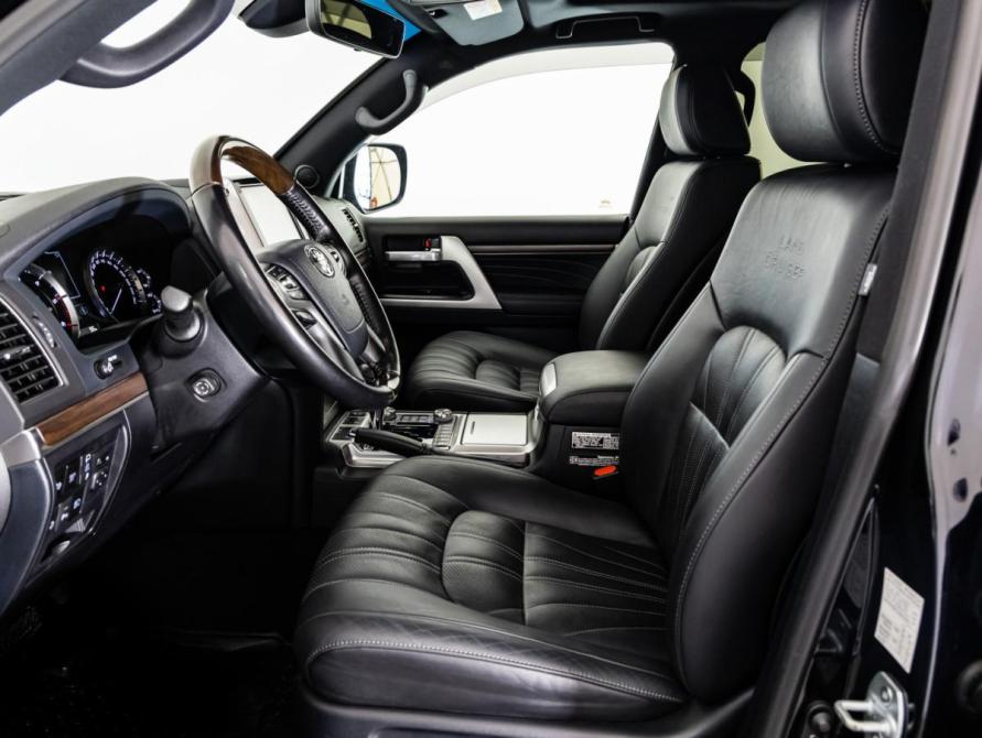 Toyota Land Cruiser 200 Series Рестайлинг 2 Санкт-Петербург  - изображение 28