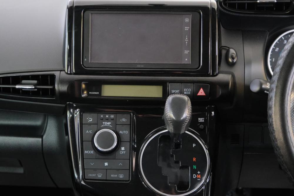 Toyota Wish II Рестайлинг Омск  - изображение 15