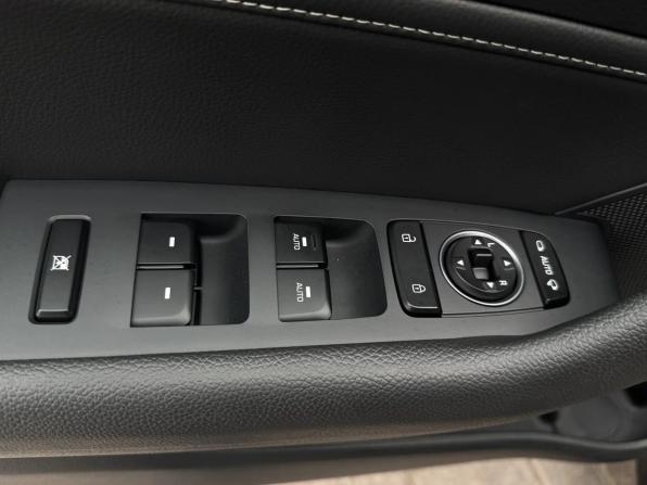 Hyundai Sonata VII (LF) Рестайлинг с пробегом 2018 года, цена 1 899 000 рублей, 115200 км, седан, Автокод Объявления
