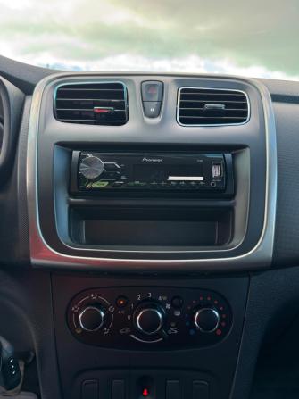 Renault Logan II с пробегом 2017 года, цена 748 000 рублей, 106000 км, седан, Автокод Объявления