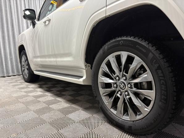 Toyota Land Cruiser 300 Series с пробегом 2021 года, цена 11 500 000 рублей, 112096 км, внедорожник, Автокод Объявления
