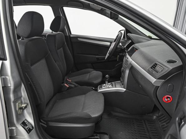 Opel Astra H Рестайлинг с пробегом 2012 года, цена 689 000 рублей, 140270 км, хэтчбек, Автокод Объявления