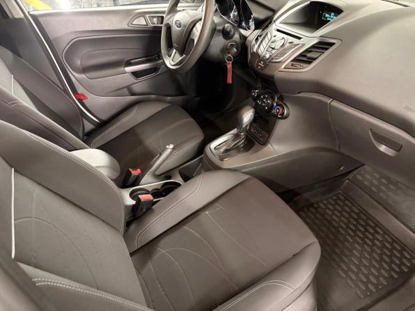 Ford Fiesta Mk6 Рестайлинг с пробегом 2018 года, цена 1 099 000 рублей, 49280 км, хэтчбек, Автокод Объявления