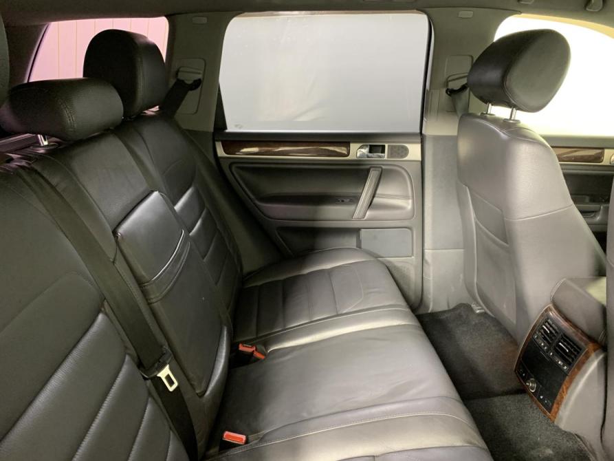 Volkswagen Touareg I Рестайлинг Москва  - изображение 17