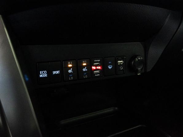 Toyota RAV4 IV (XA40) с пробегом 2013 года, цена 1 799 000 рублей, 303387 км, внедорожник, Автокод Объявления