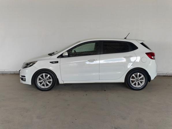 Kia Rio III Рестайлинг с пробегом 2016 года, цена 1 180 000 рублей, 68737 км, хэтчбек, Автокод Объявления