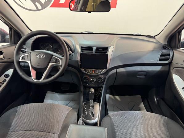 Hyundai Solaris I с пробегом 2011 года, цена 799 000 рублей, 188128 км, седан, Автокод Объявления