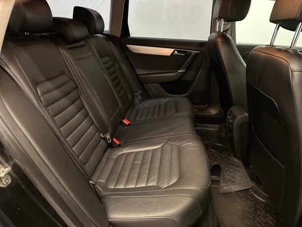 Volkswagen Passat B7 с пробегом 2013 года, цена 1 230 000 рублей, 302767 км, универсал, Автокод Объявления