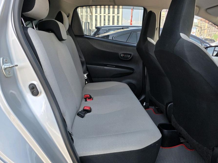 Toyota Vitz III (XP130) Новосибирск  - изображение 13